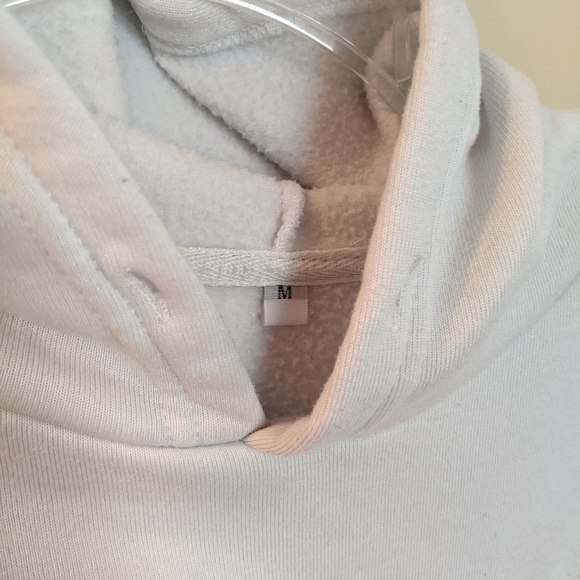 NWOT Girls Oversized Butterfly Pullover Hoodie with Kangaroo pocket - Picture 3 of 5